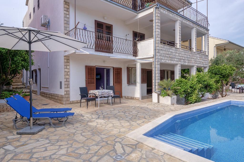 Apartments Priko Stari Grad  Cameră foto